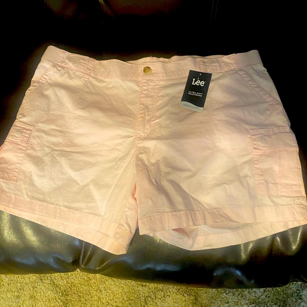 Light pink LEE brand cargo shorts